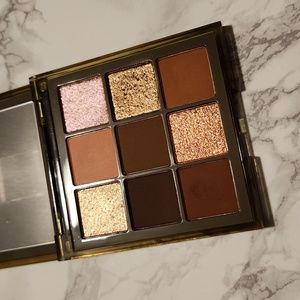 Huda beauty khaki haze palette